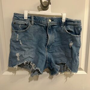 Abercrombie 4” High Rise Shorts